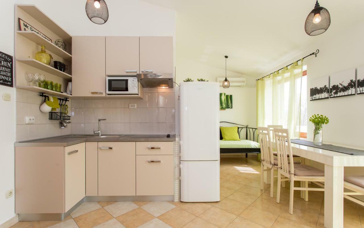 Apartments Frgacic Baska  Ngoại thất bức ảnh