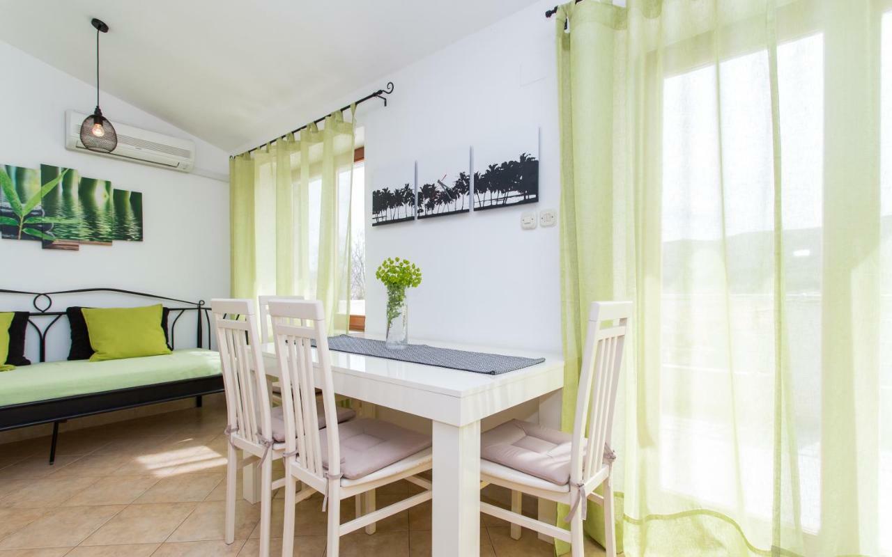 Apartments Frgacic Baska  Ngoại thất bức ảnh